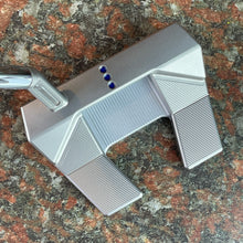 Load image into Gallery viewer, 2024 Phantom 5.5 Putter, Silver Sole, Translucent Blue Paint, 34&quot;/360g with Headcover