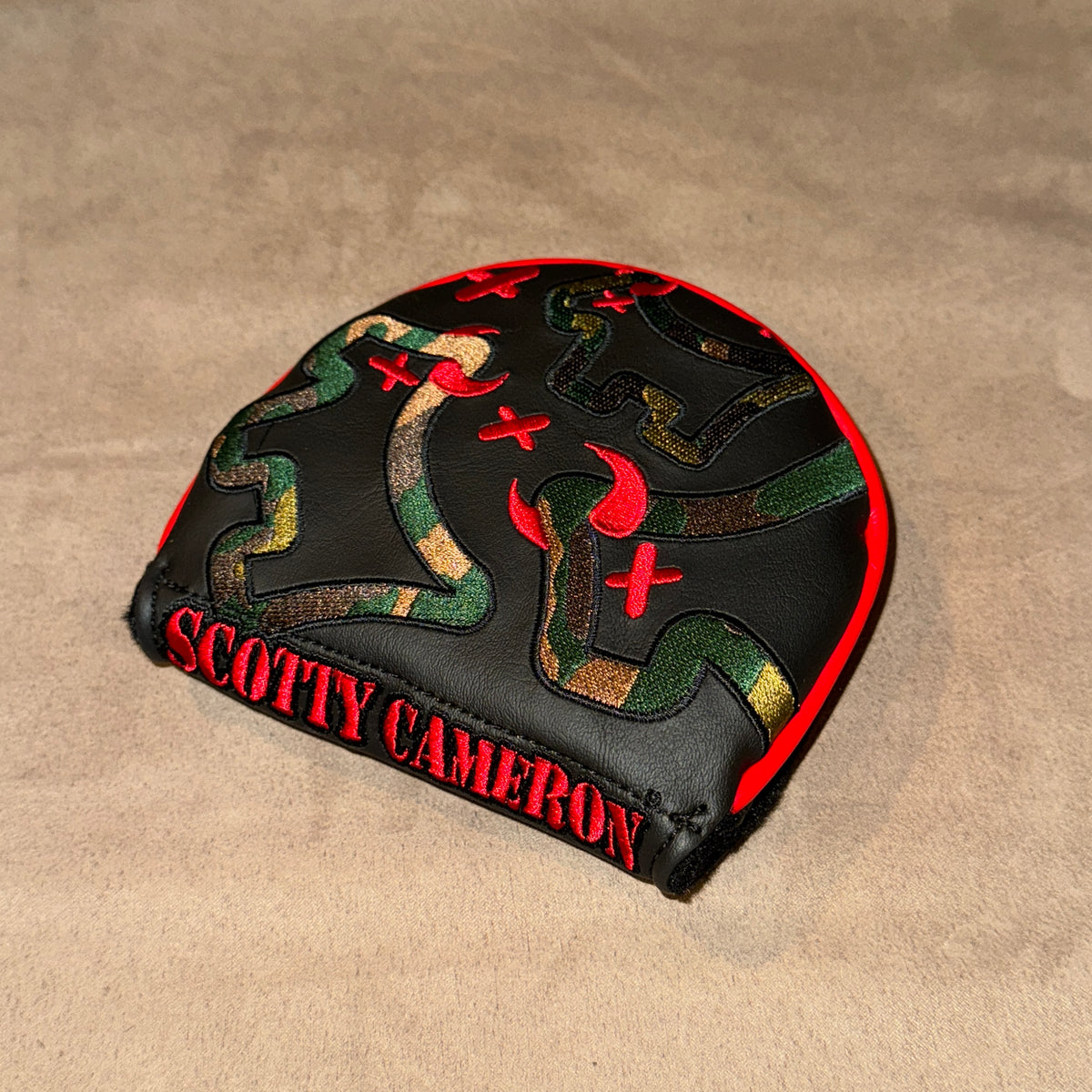 Scotty Cameron Custom Shop Camo JYD Mid Round Headcover