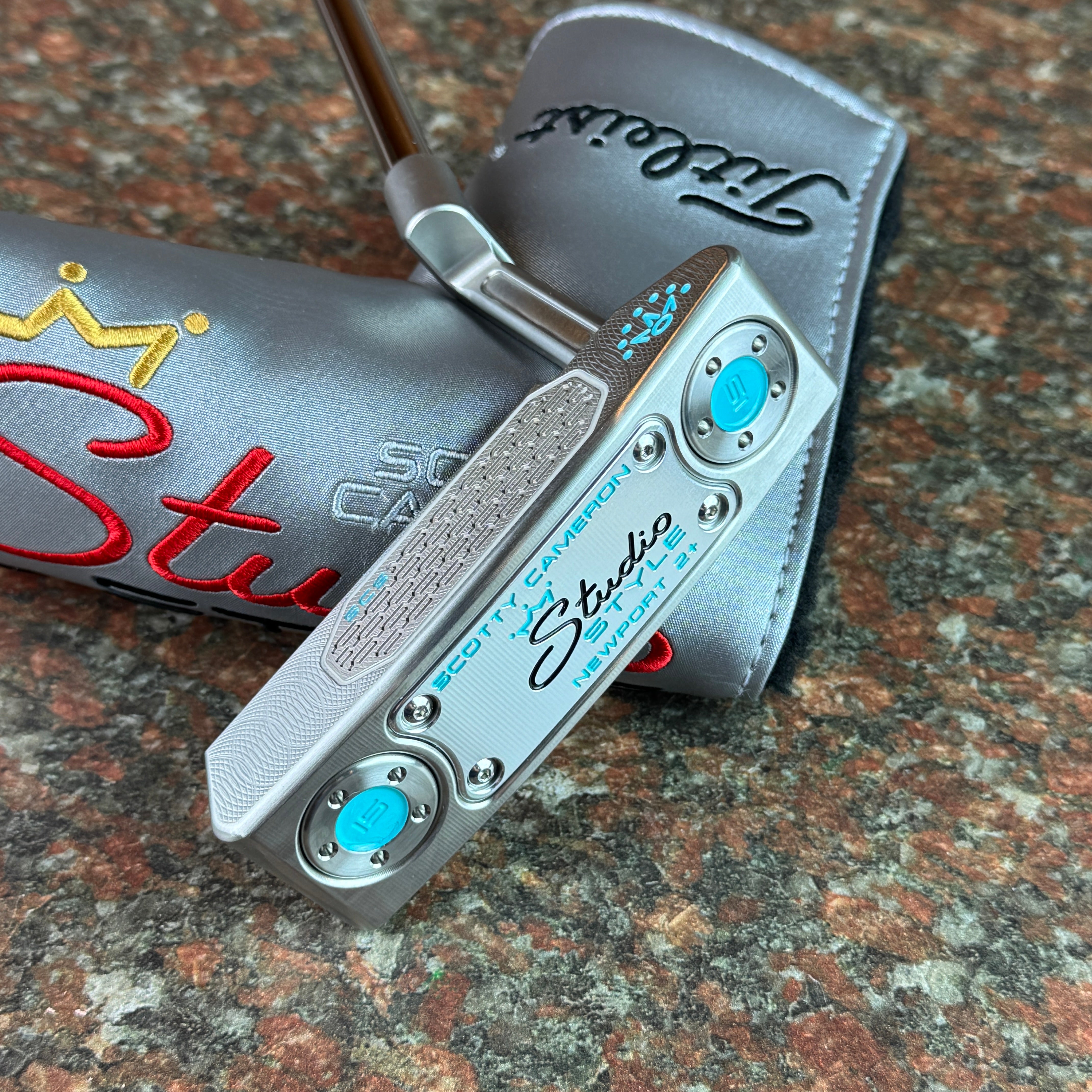 Studio Style Newport 2 Plus, Tiffany Blue & Black Paint, 34
