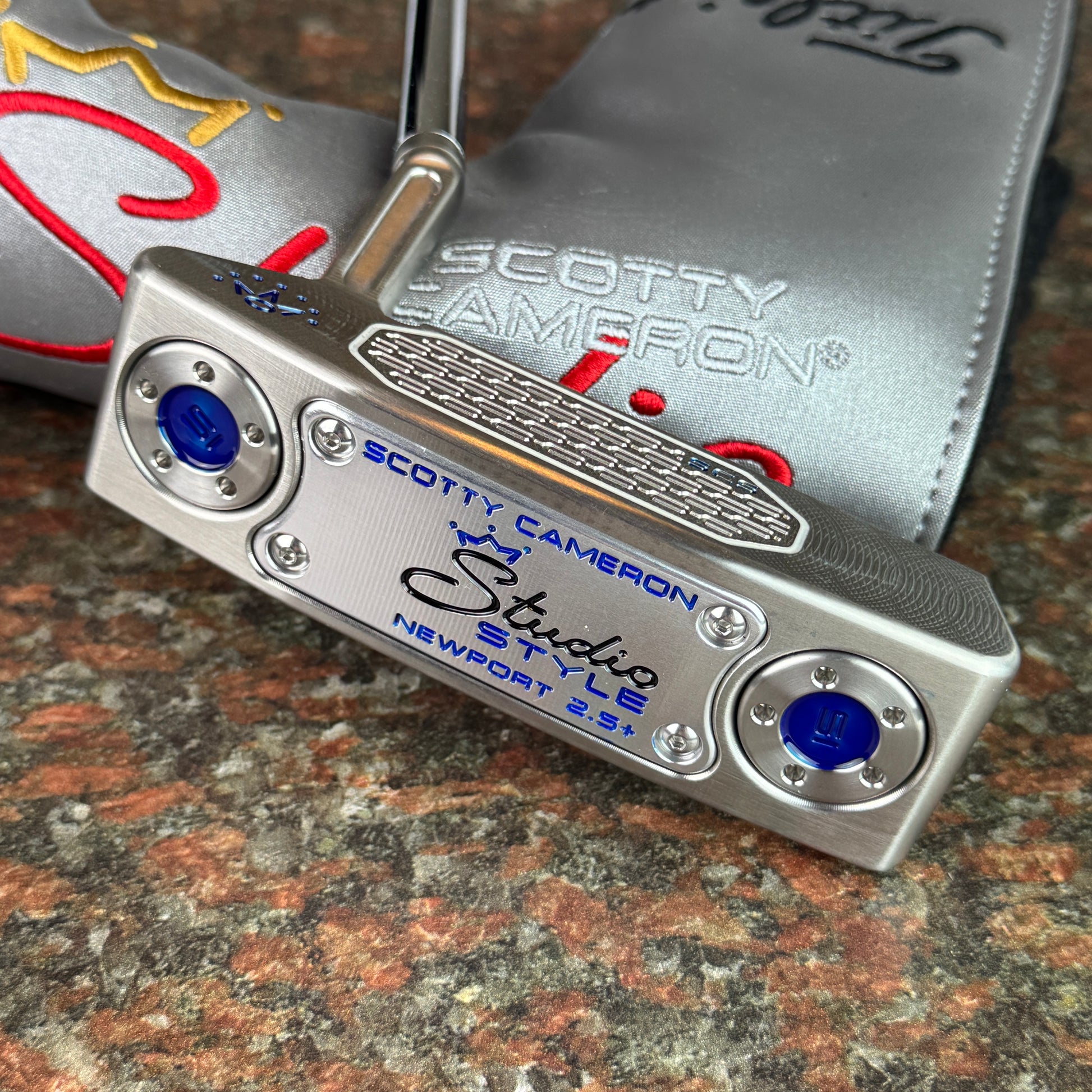 Lefty Studio Style Newport 2.5 Plus, Translucent Blue & Black Paint, 34"/360g