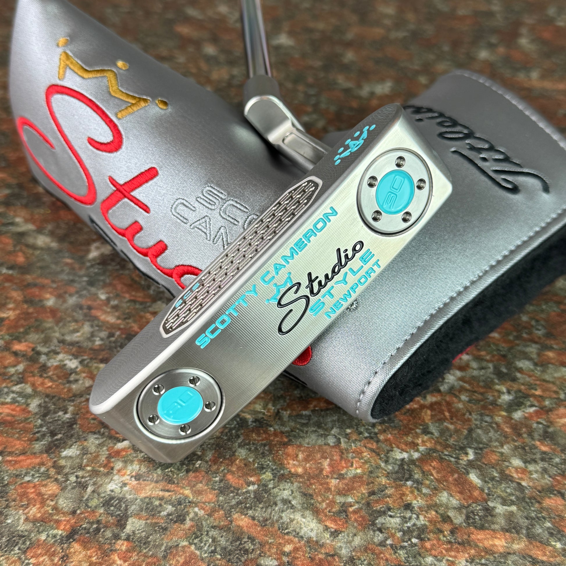 Studio Style Newport, Tiffany Blue & Black Paint, 34"/354g