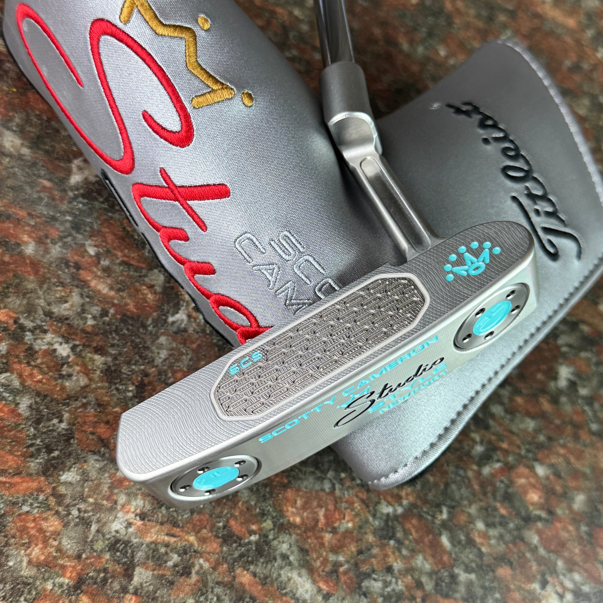 Studio Style Newport, Tiffany Blue & Black Paint, 34"/354g