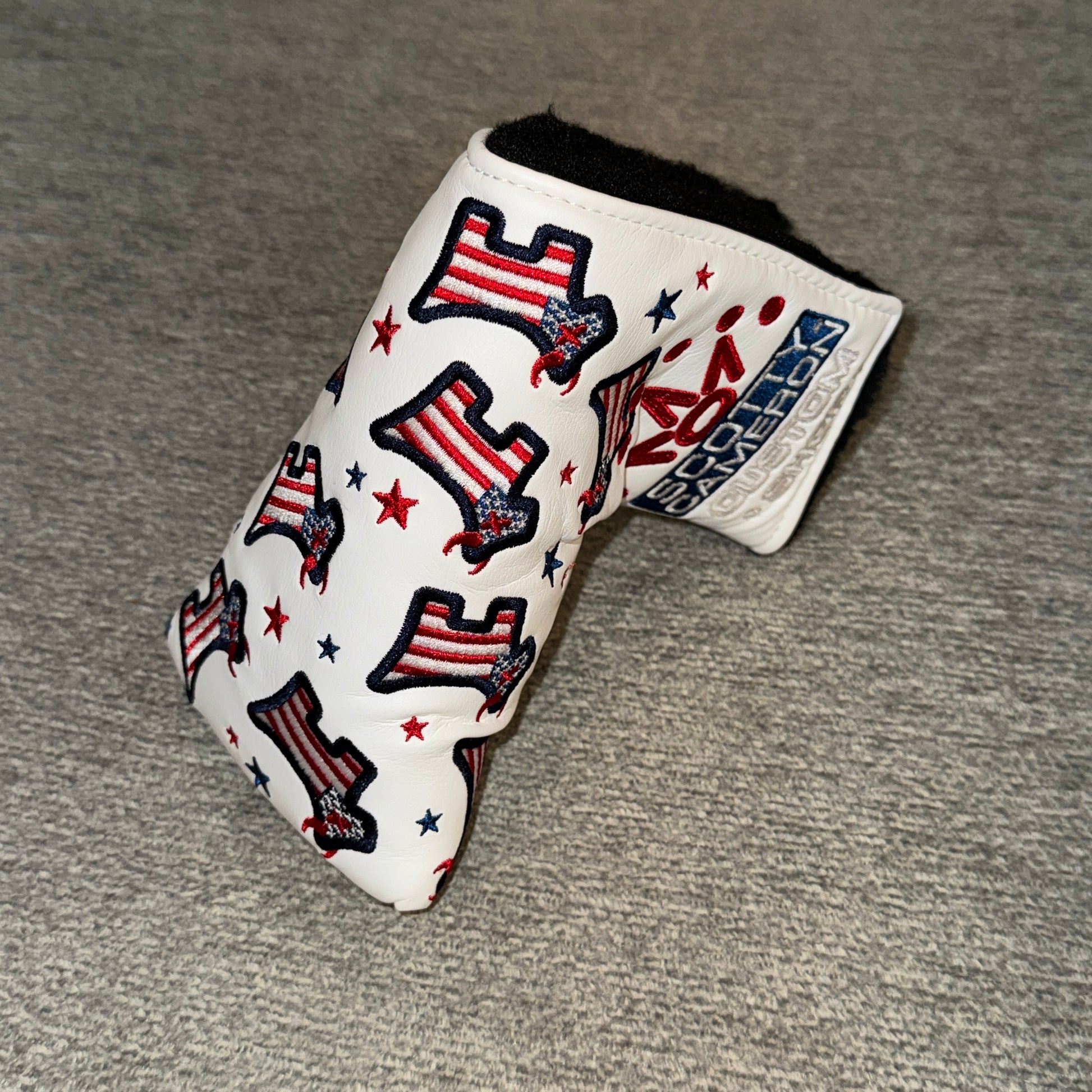 Custom Shop Dancing Junk Yard Dog USA Mid-Mallet Putter Headcover