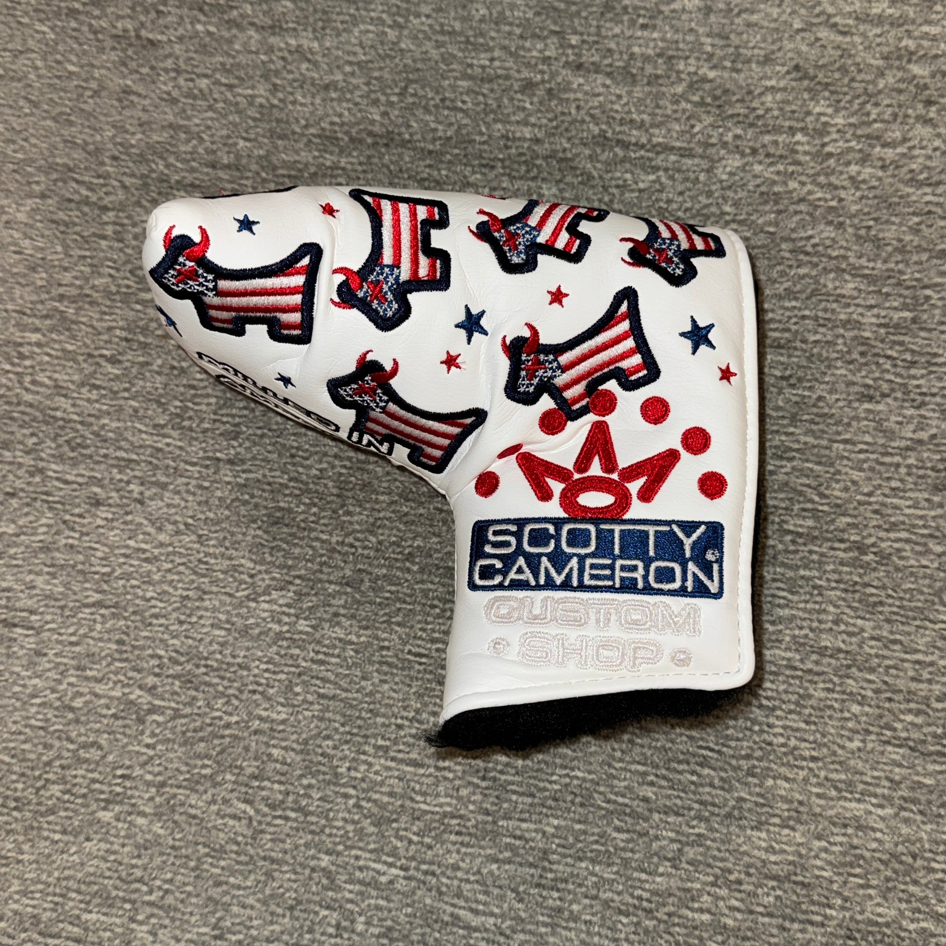 Custom Shop Dancing Junk Yard Dog USA Mid-Mallet Putter Headcover
