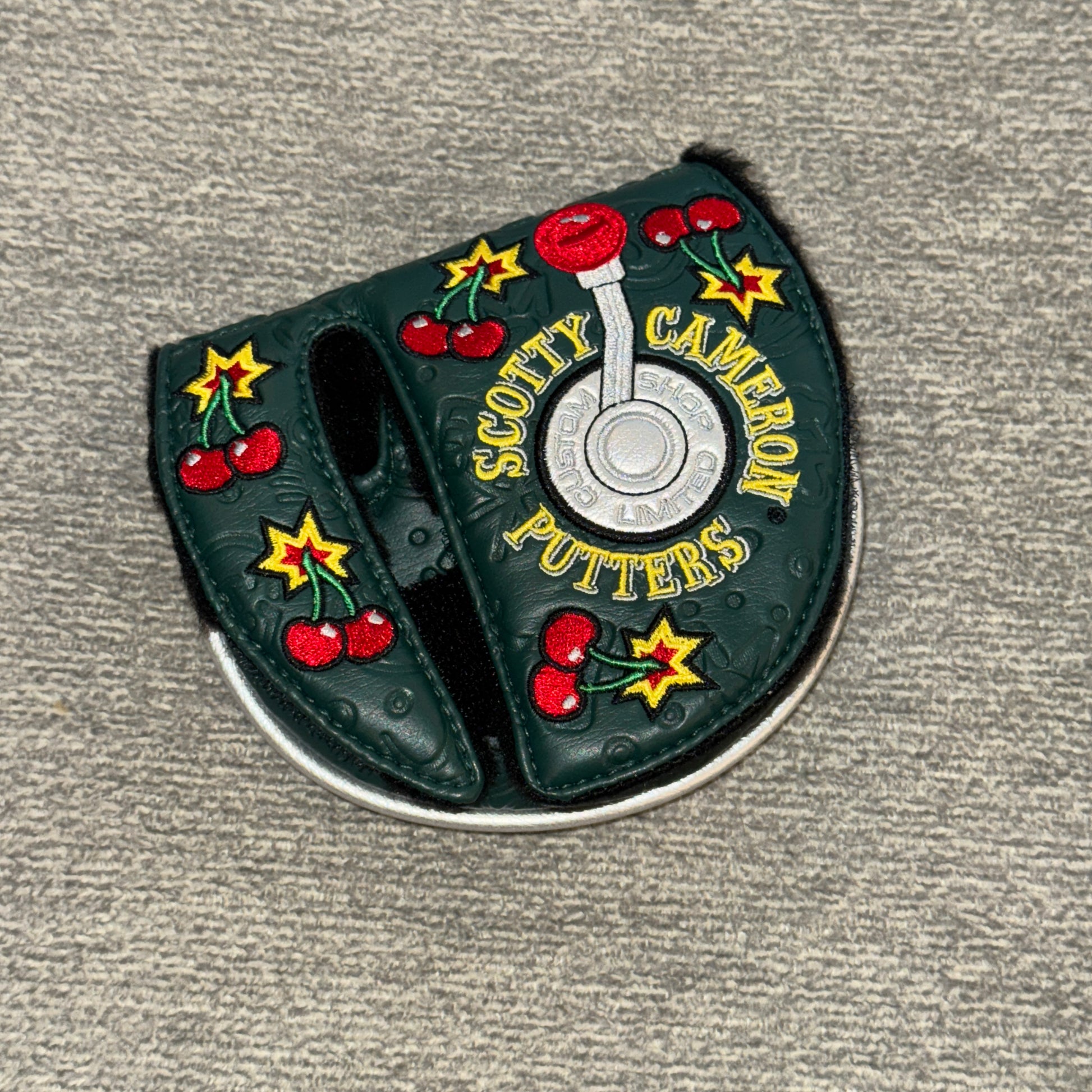 Custom Shop Jackpot Johnny Mid-Round Right Hand Putter Headcover