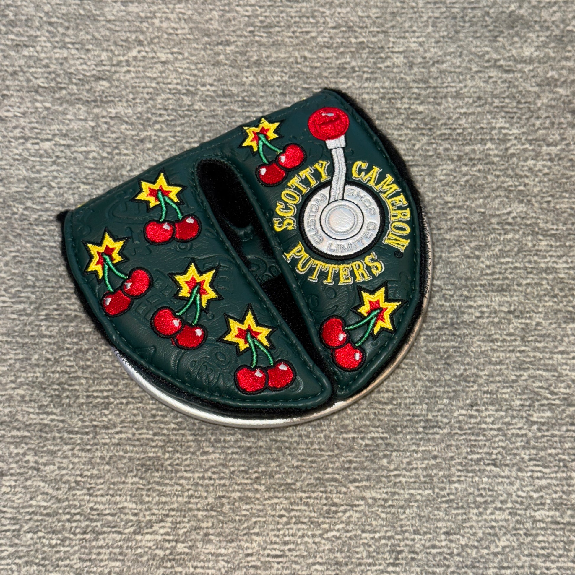 Custom Shop Jackpot Johnny Mid-Round Straight Shaft Putter Headcover