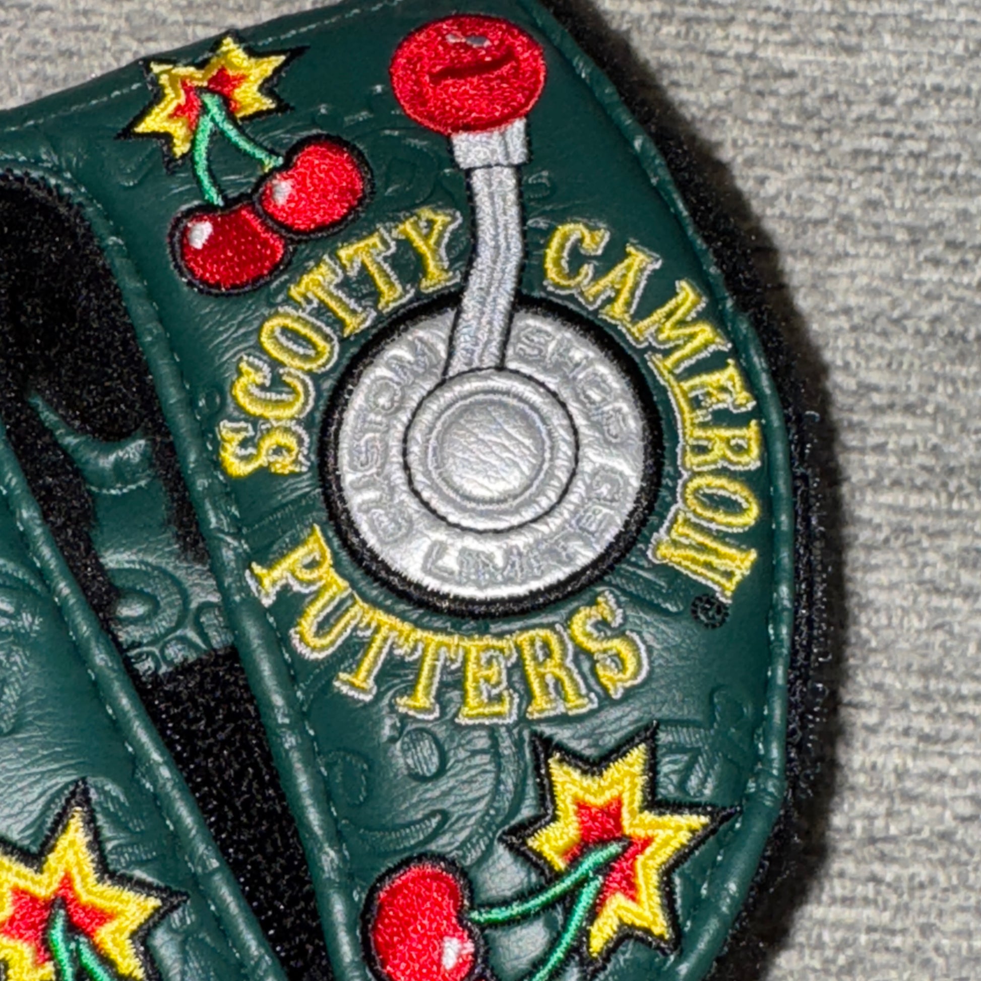 Custom Shop Jackpot Johnny Mid-Round Straight Shaft Putter Headcover