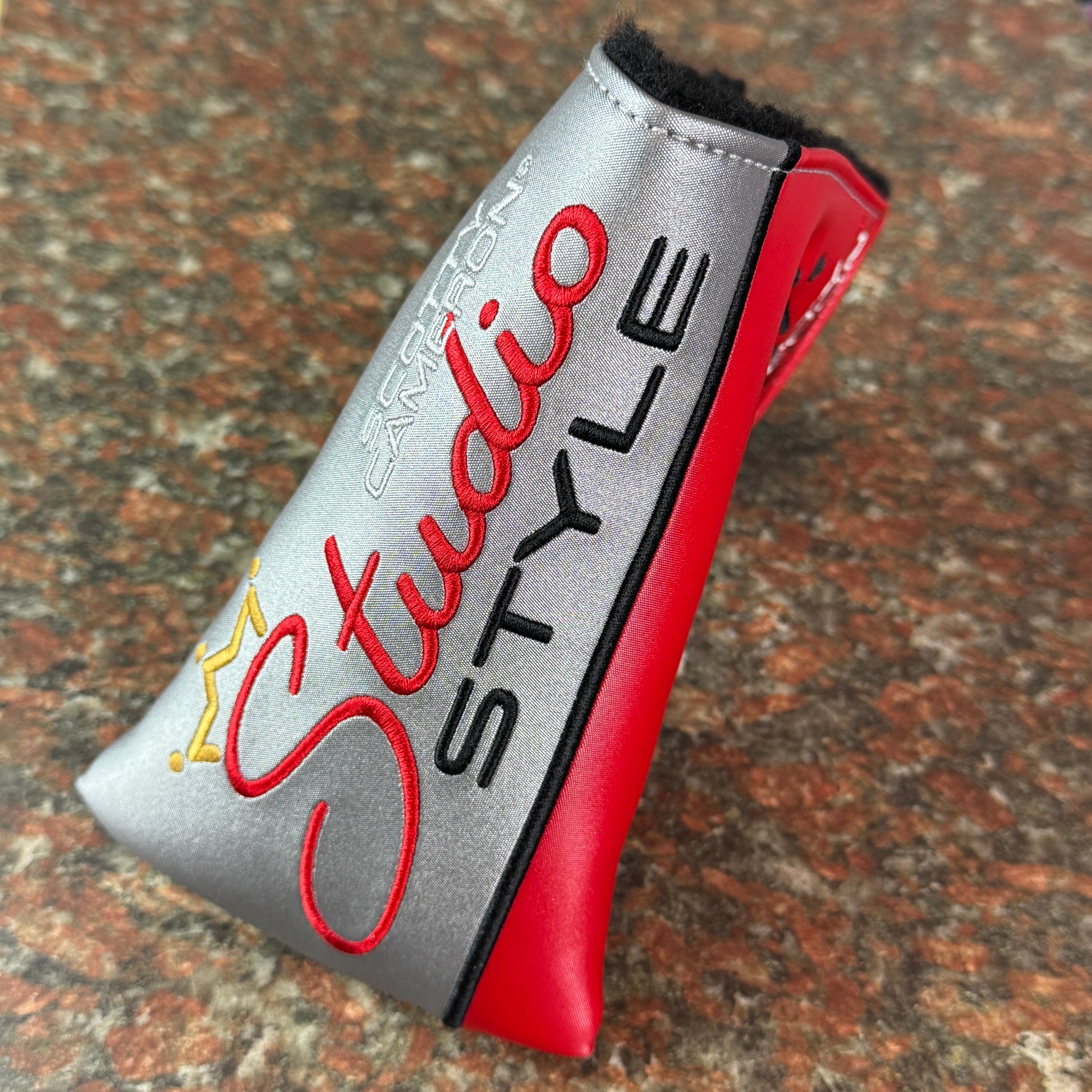 Scotty Cameron 2025 Studio Style Fastback 1.5 Custom USA Paint 34"/360g