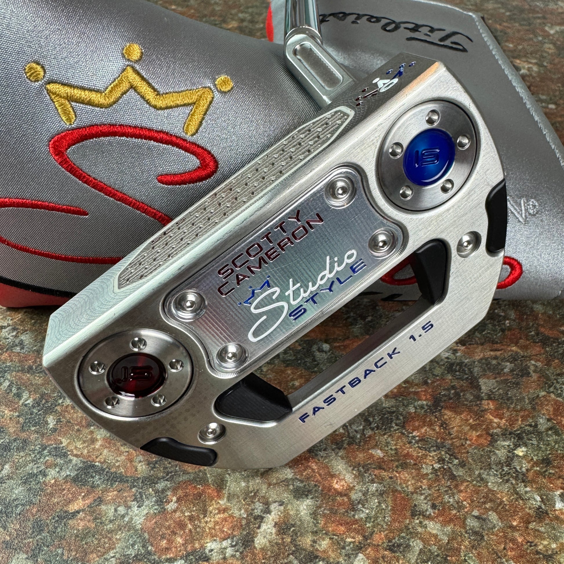 Scotty Cameron 2025 Studio Style Fastback 1.5 Custom USA Paint 34"/360g