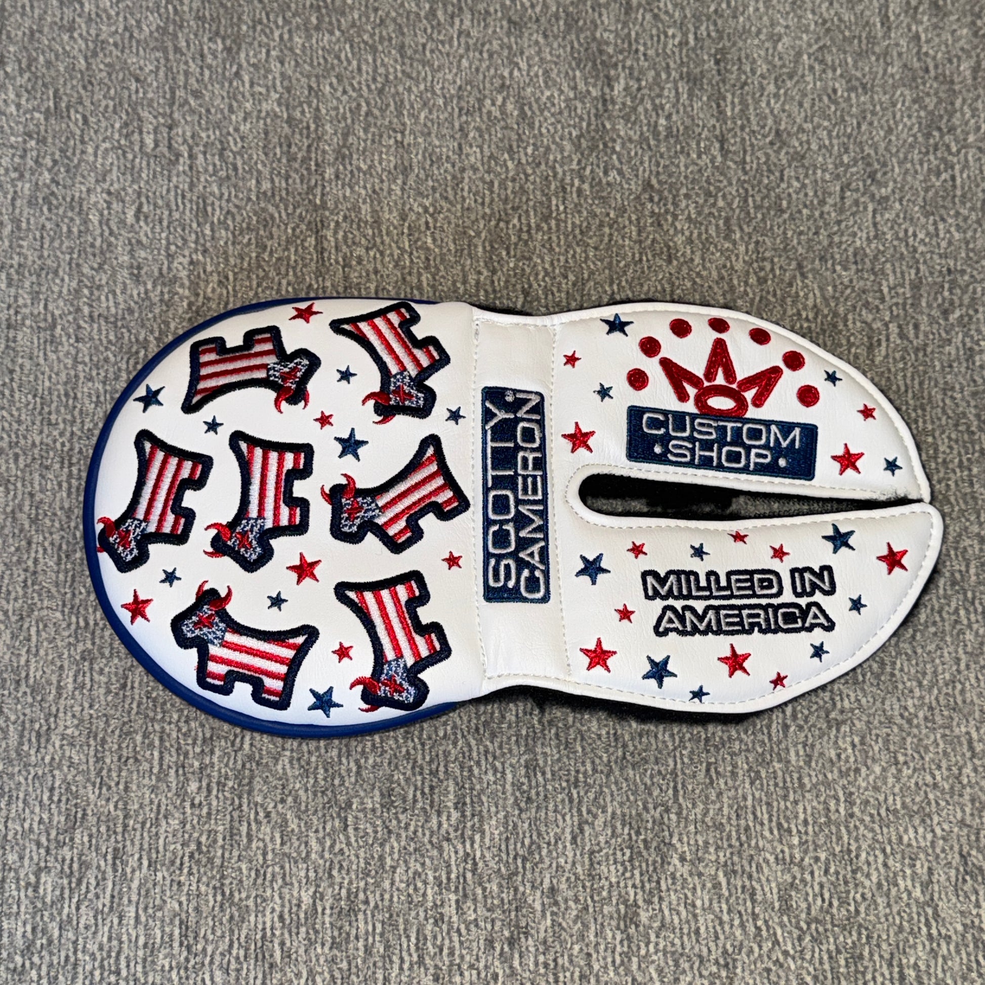 Custom Shop Dancing Junk Yard Dog USA Mid-Round Straight Shaft Putter Headcover