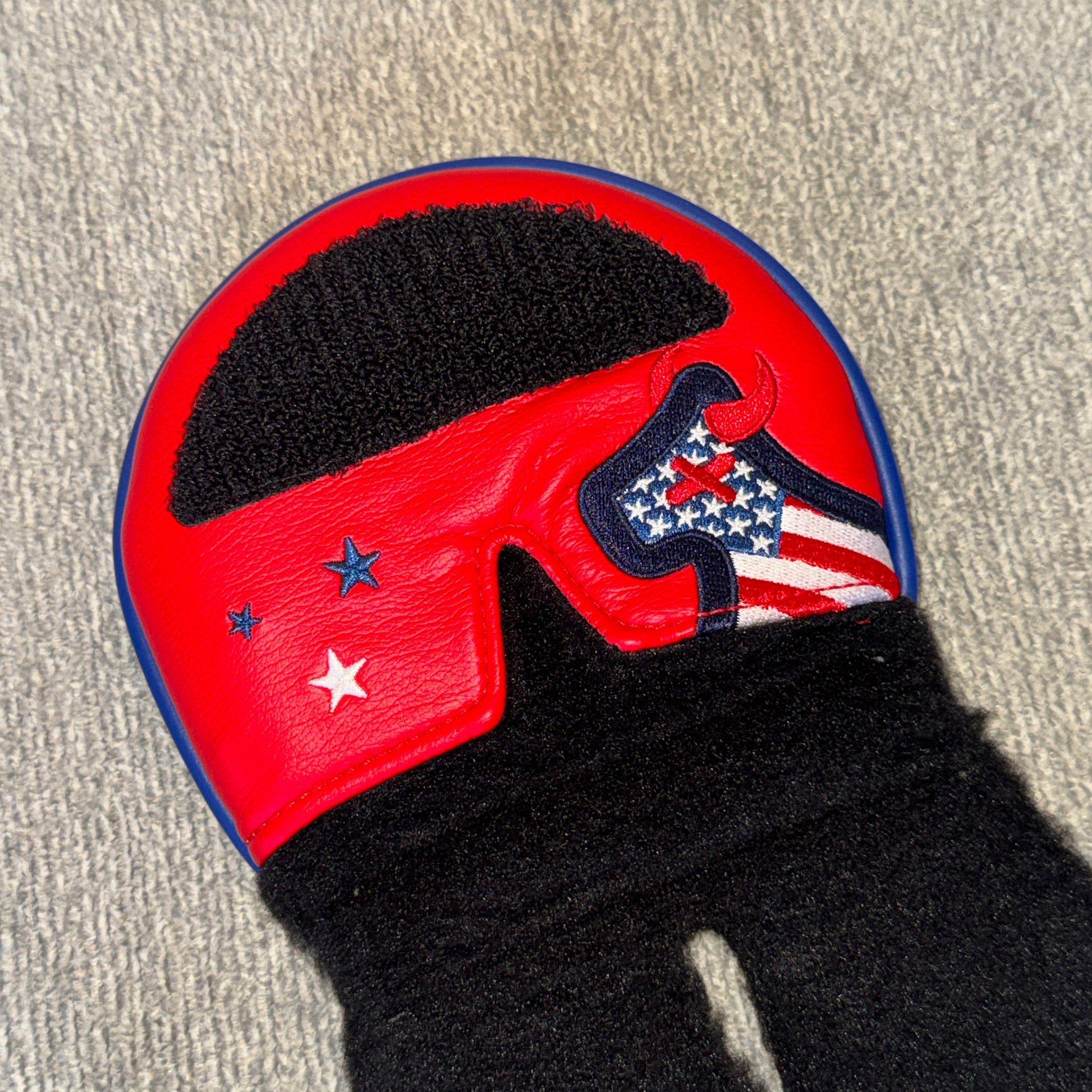 Custom Shop Dancing Junk Yard Dog USA Mid-Round Straight Shaft Putter Headcover