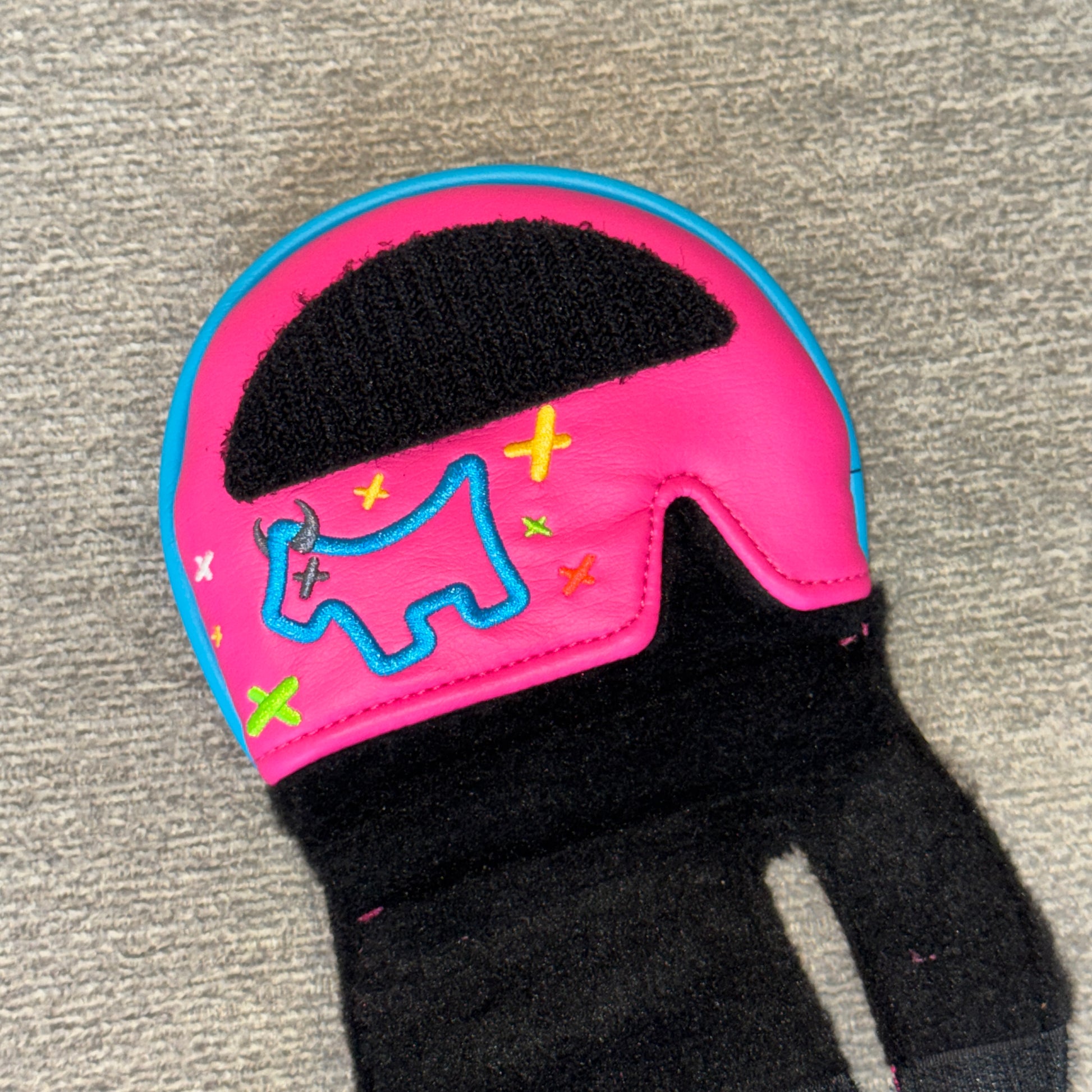 Custom Shop Dancing Junk Yard Dog Pink Mid-Mallet Putter Headcover