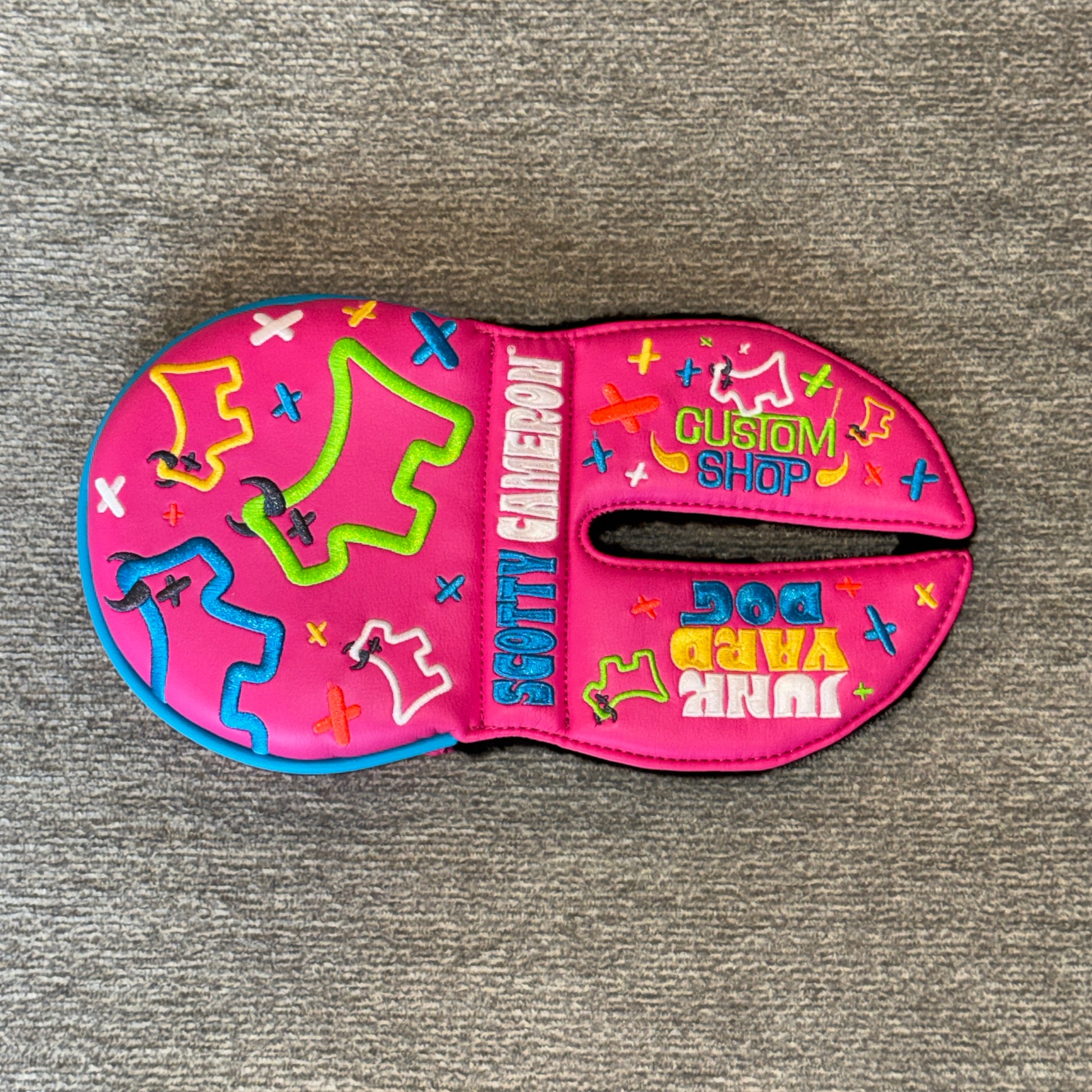 Custom Shop Pink Junk Yard Dog Mid-Round Straight Shaft Putter Headcover