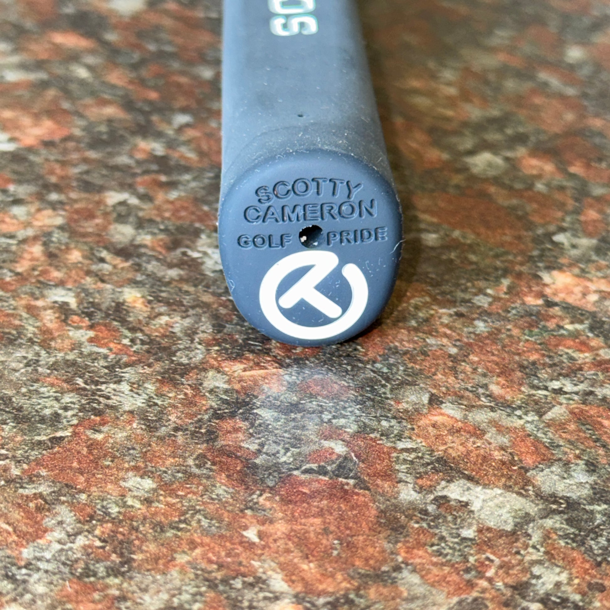Circle T Pistolini Plus Grip - Gray and White