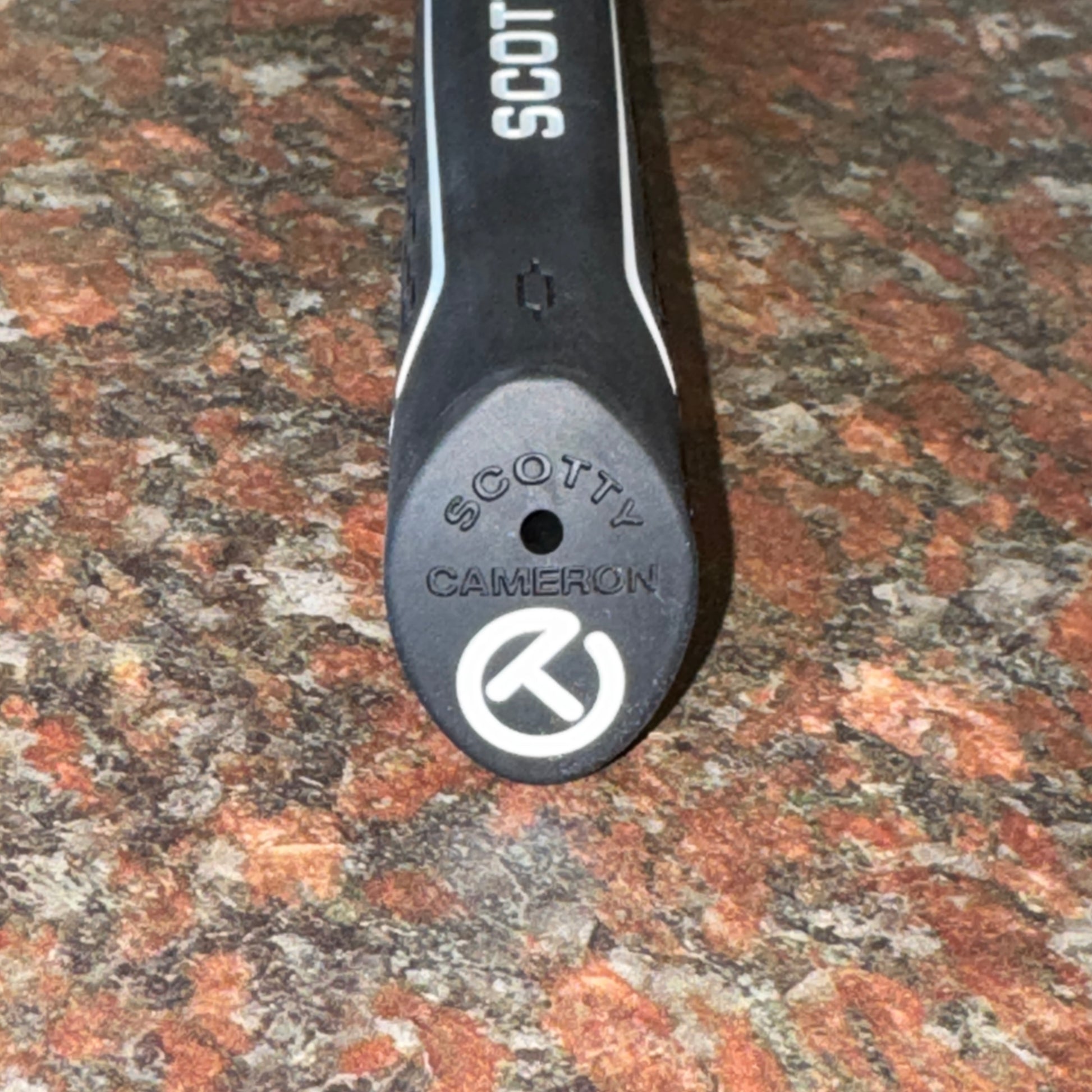 Circle T Full Contact Grip - Black and White