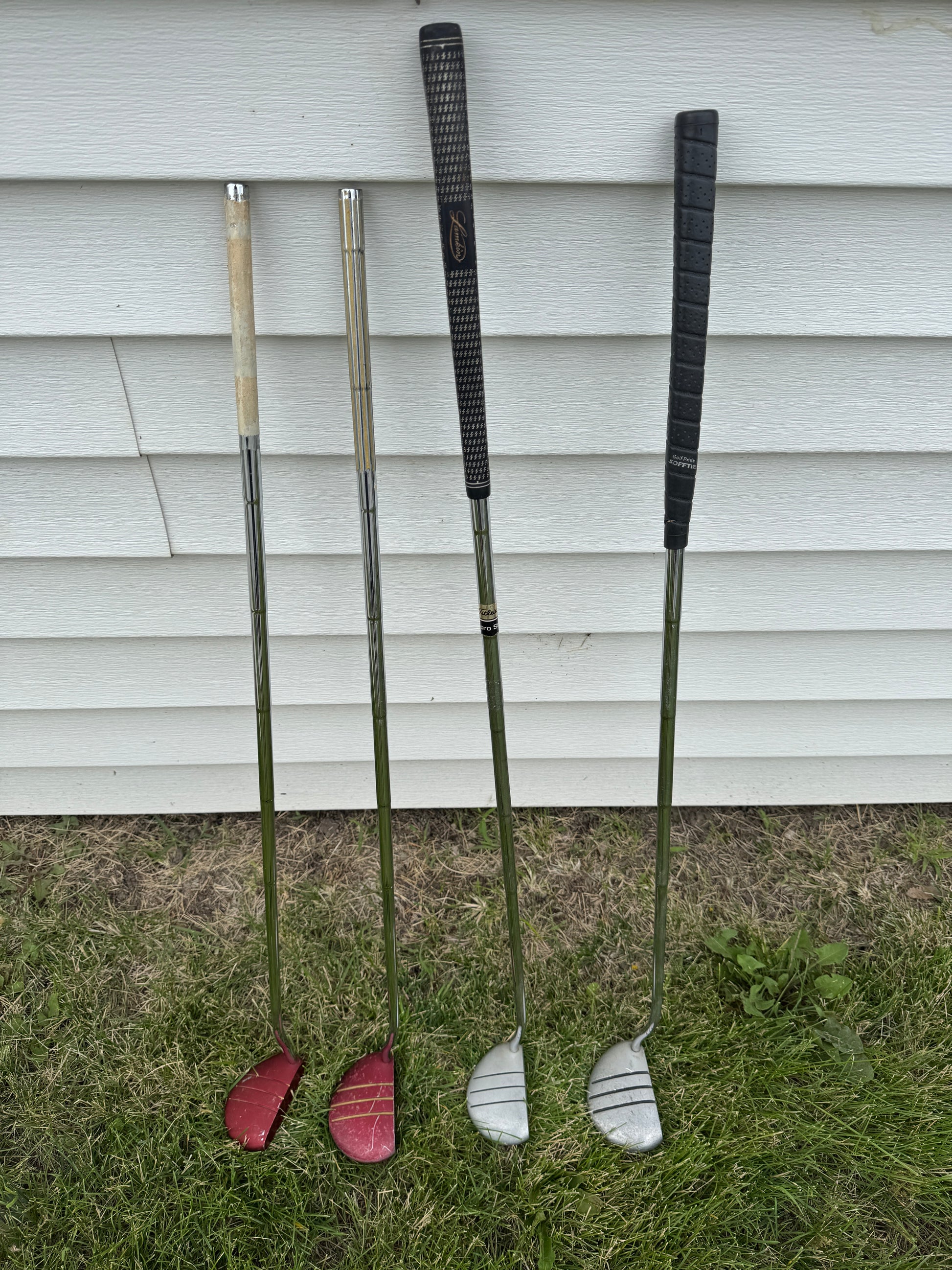 Lot of 4 Caliente Putters as shown